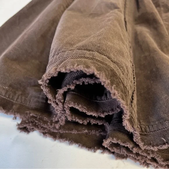 Cabi brown lightweight corduroy skirt, size 0 100% cotton fit and flare - Picture 4 of 6